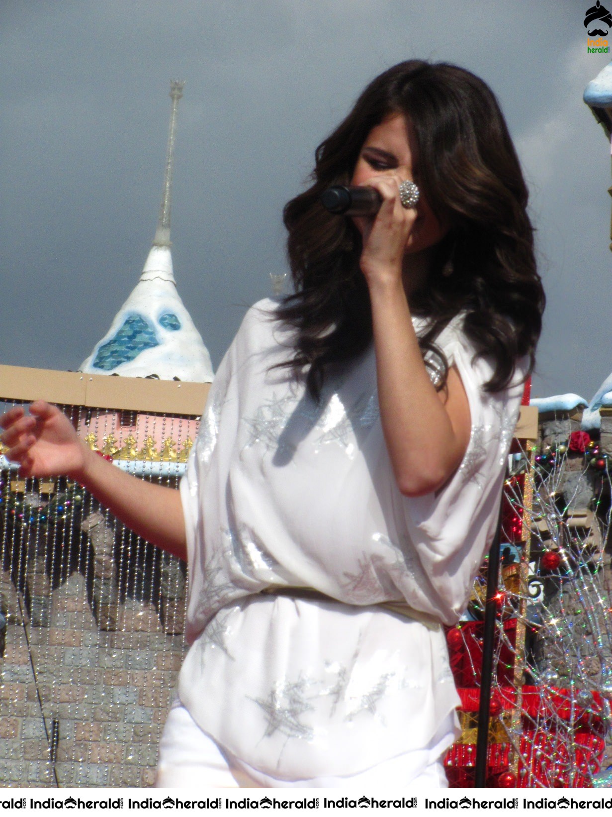 Selena Gomez performs before a huge crowd at Disneyland