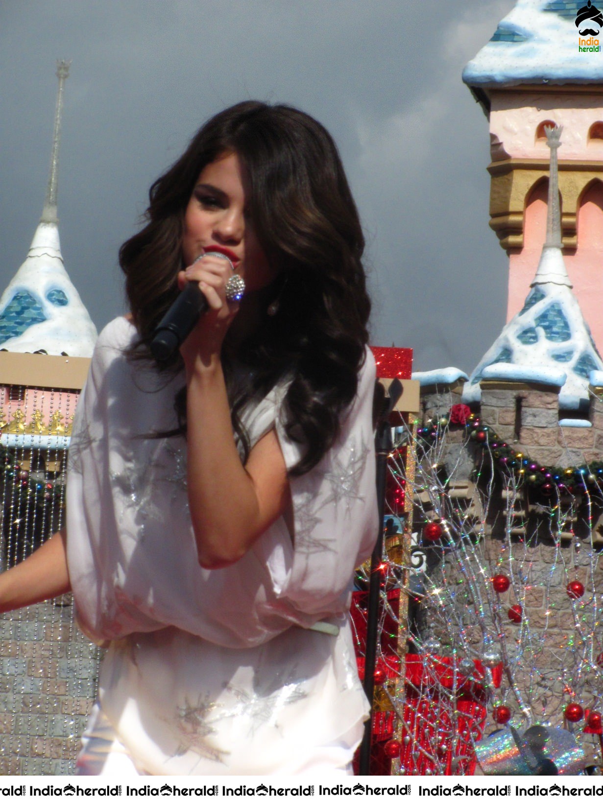 Selena Gomez performs before a huge crowd at Disneyland