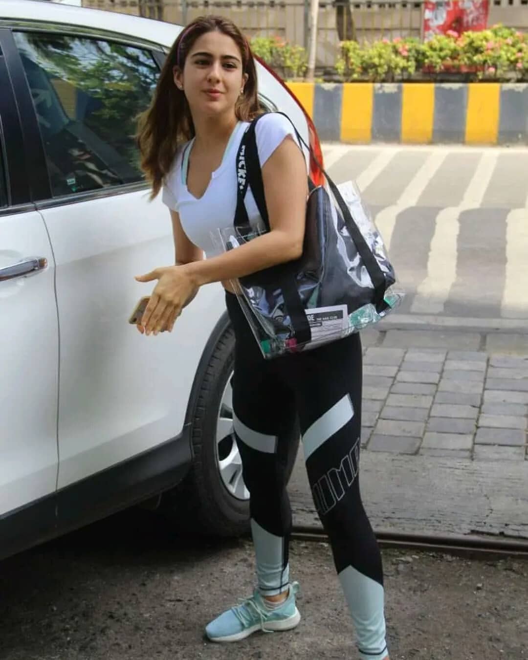 Sensuous Sara Outside The Gym In Bandra