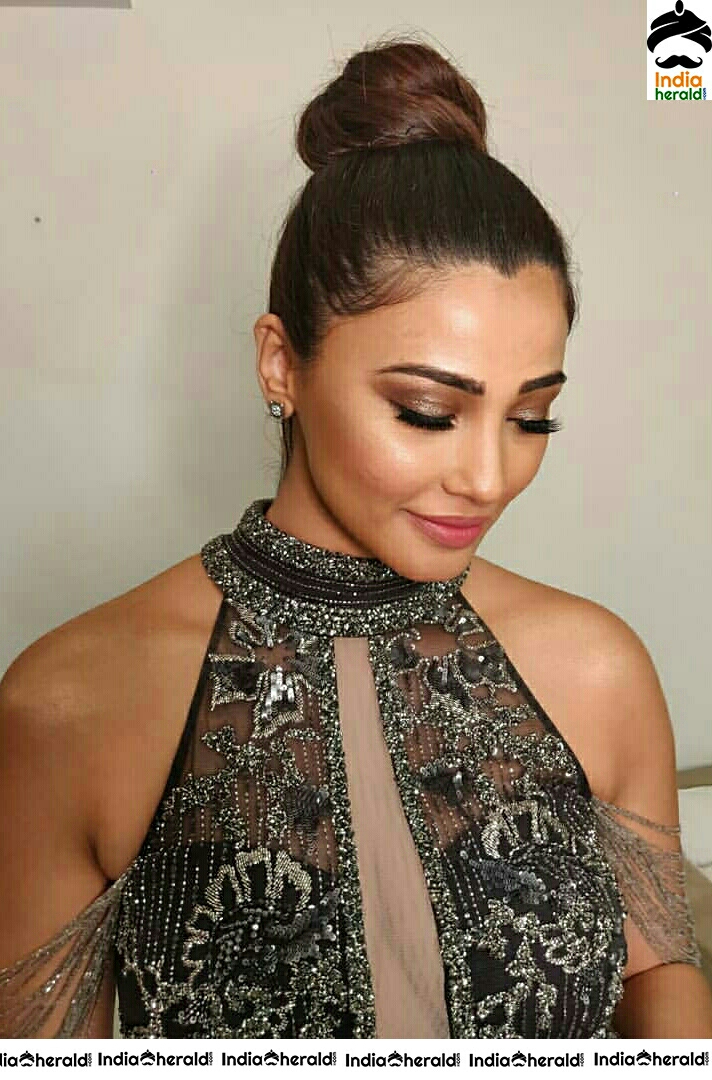 Shah Daisy Looking Sexy In These Photoshoot