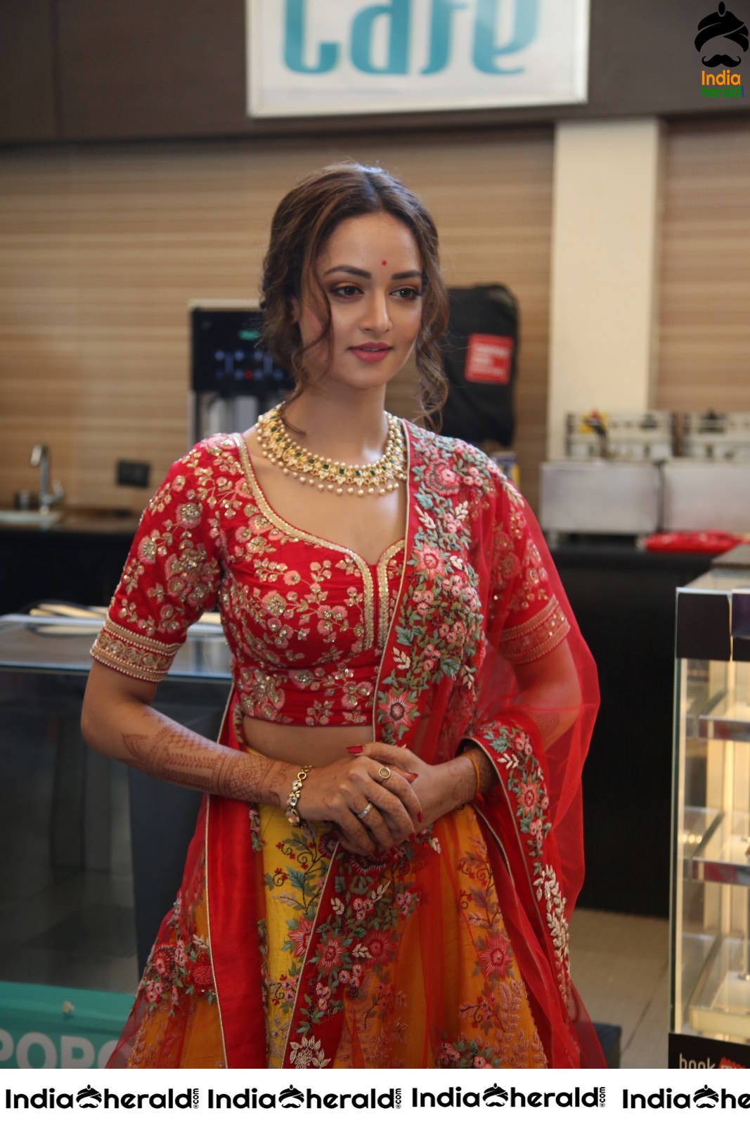 Shanvi Srivastava Looking Pretty as a Doll Set 1
