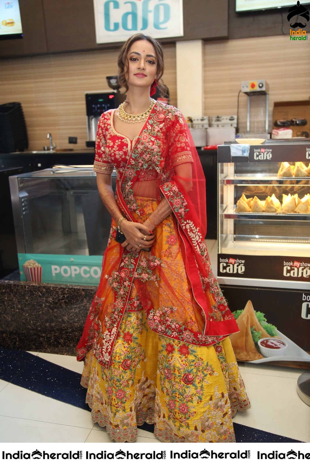 Shanvi Srivastava Looking Pretty as a Doll Set 2