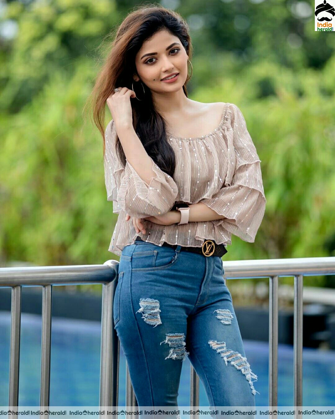 Shirin Kanchwala Cute and Hot Photoshoot Stills