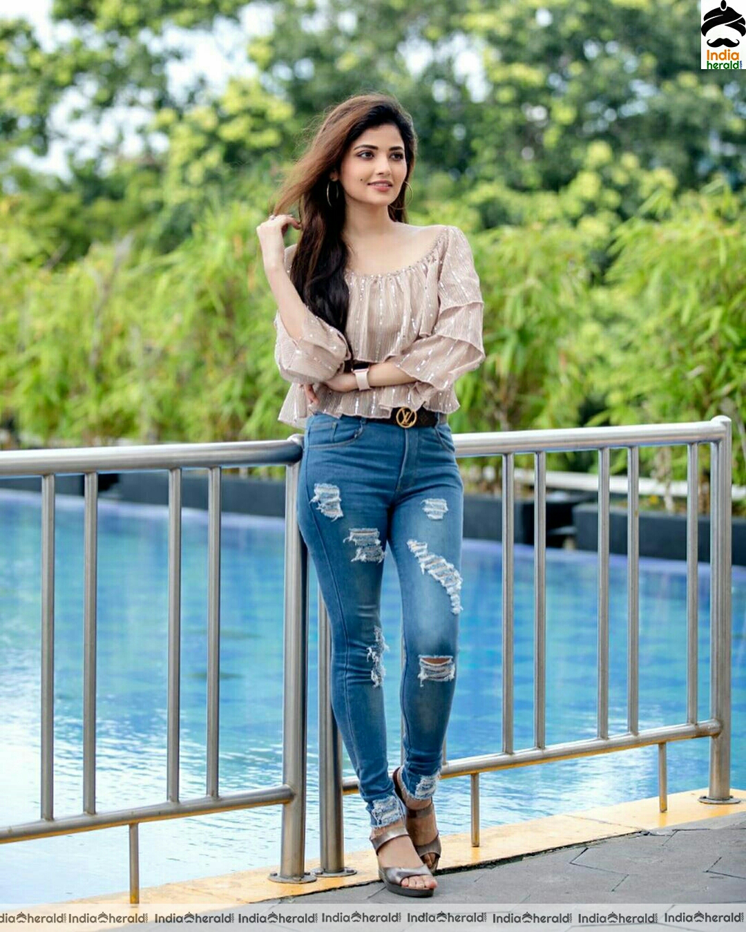 Shirin Kanchwala Cute and Hot Photoshoot Stills