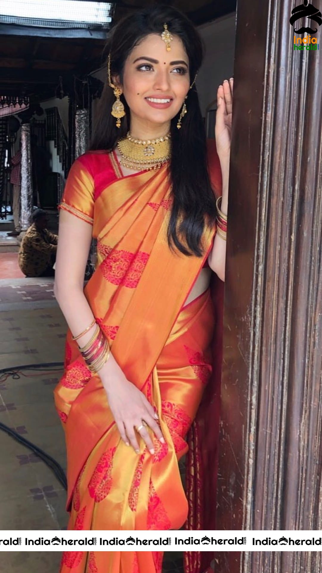 Shirin Kanchwala Hot Stills In Saree Set 2