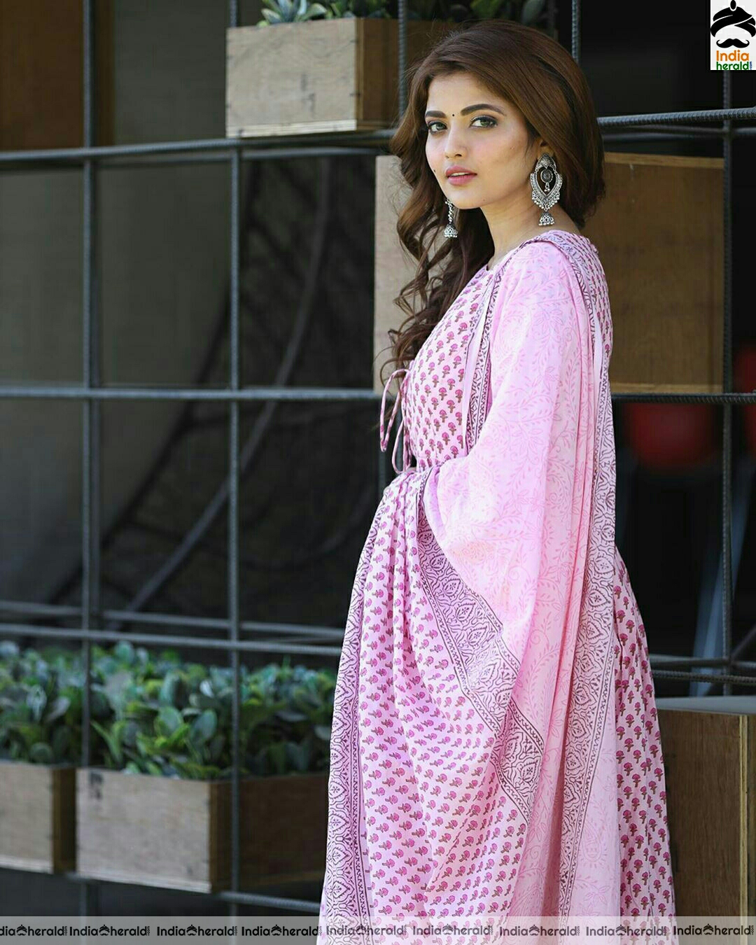 Shirin Looking gracious and flawless in pink chudi