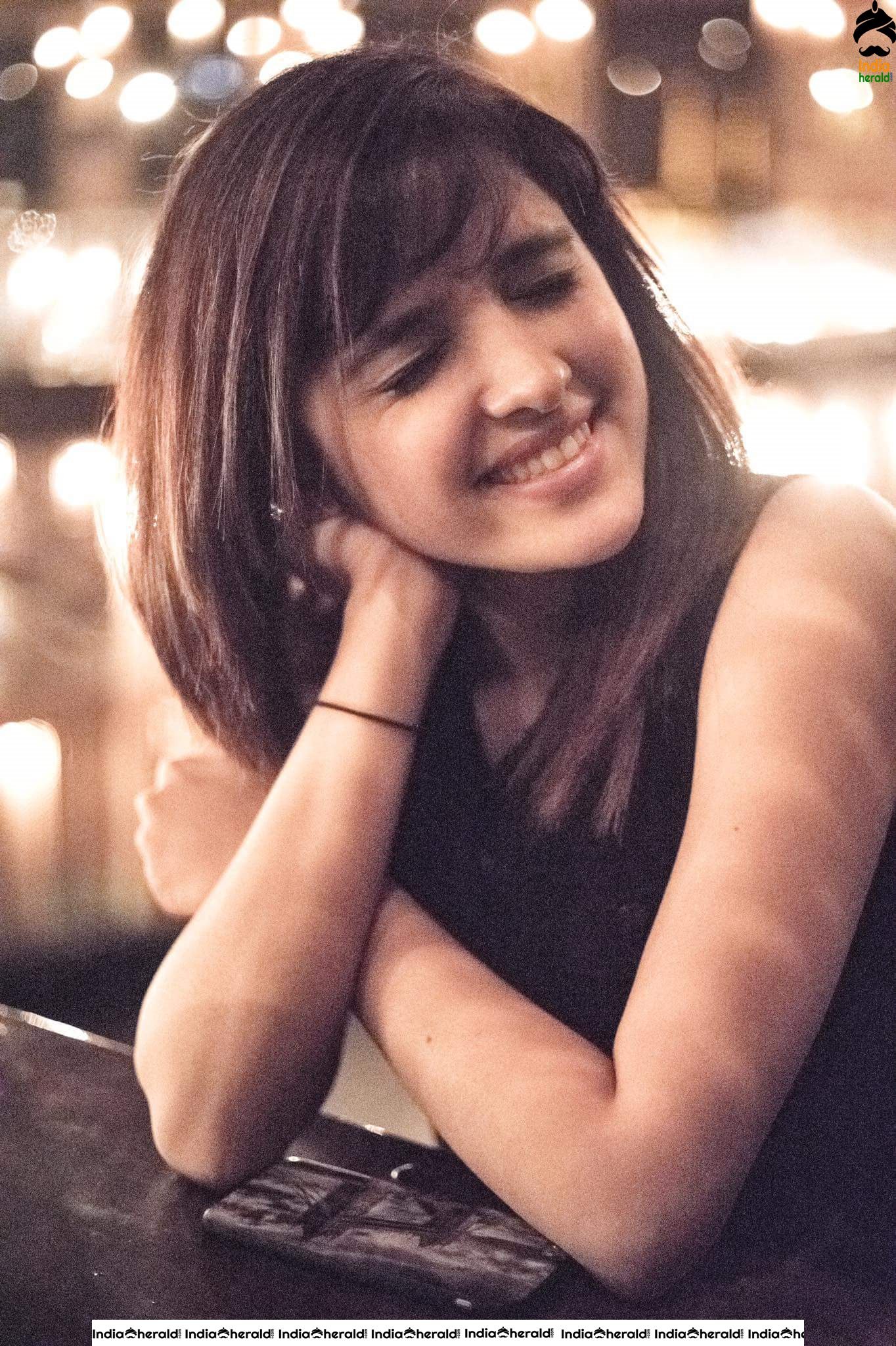 Shirley Setia Sizzling Hot Cleavage and Waist revealing Photos