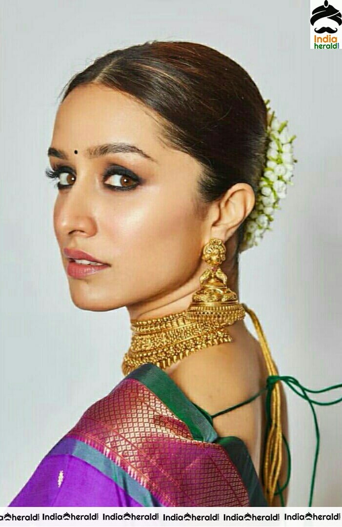 Shraddha Kapoor Gorgeous Traditional Diwali Stills