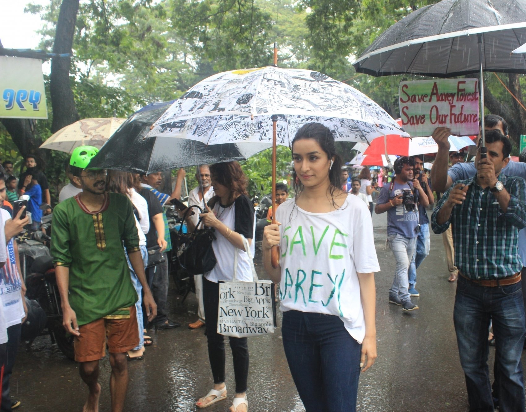 Shraddha Kapoor Protests Against Cutting Of Trees In Aarey forest