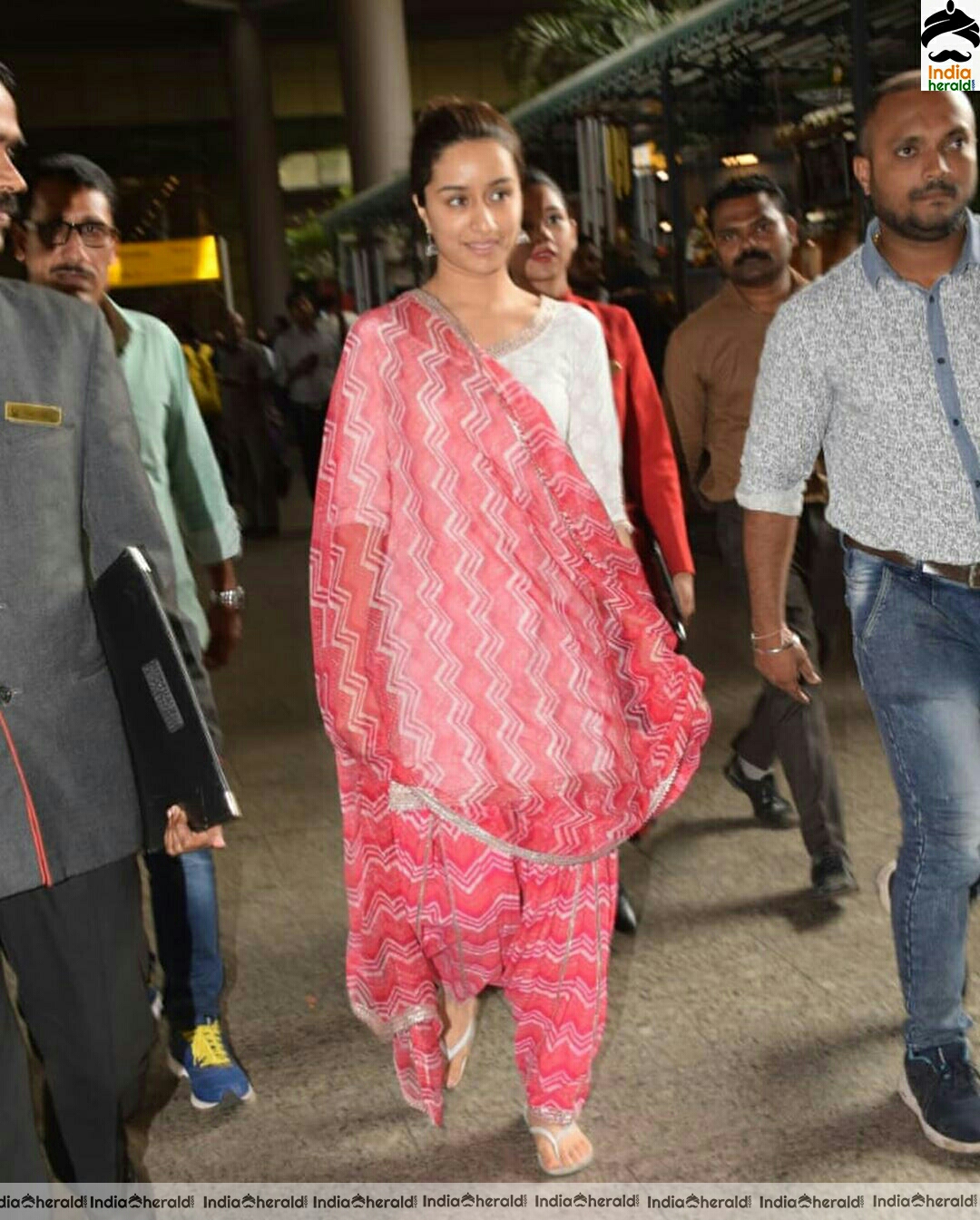 Shraddha Kapoor Spotted Outside In Juhu without Makeup