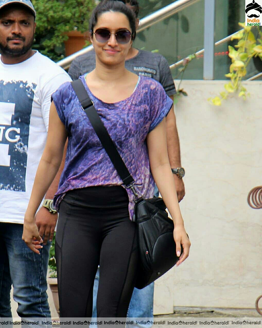 Shraddha Seen in lose top and shades