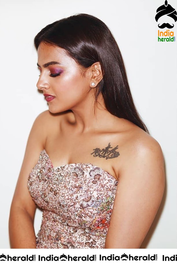 Shraddha Srinath Gorgeous Hot Clicks Set 2