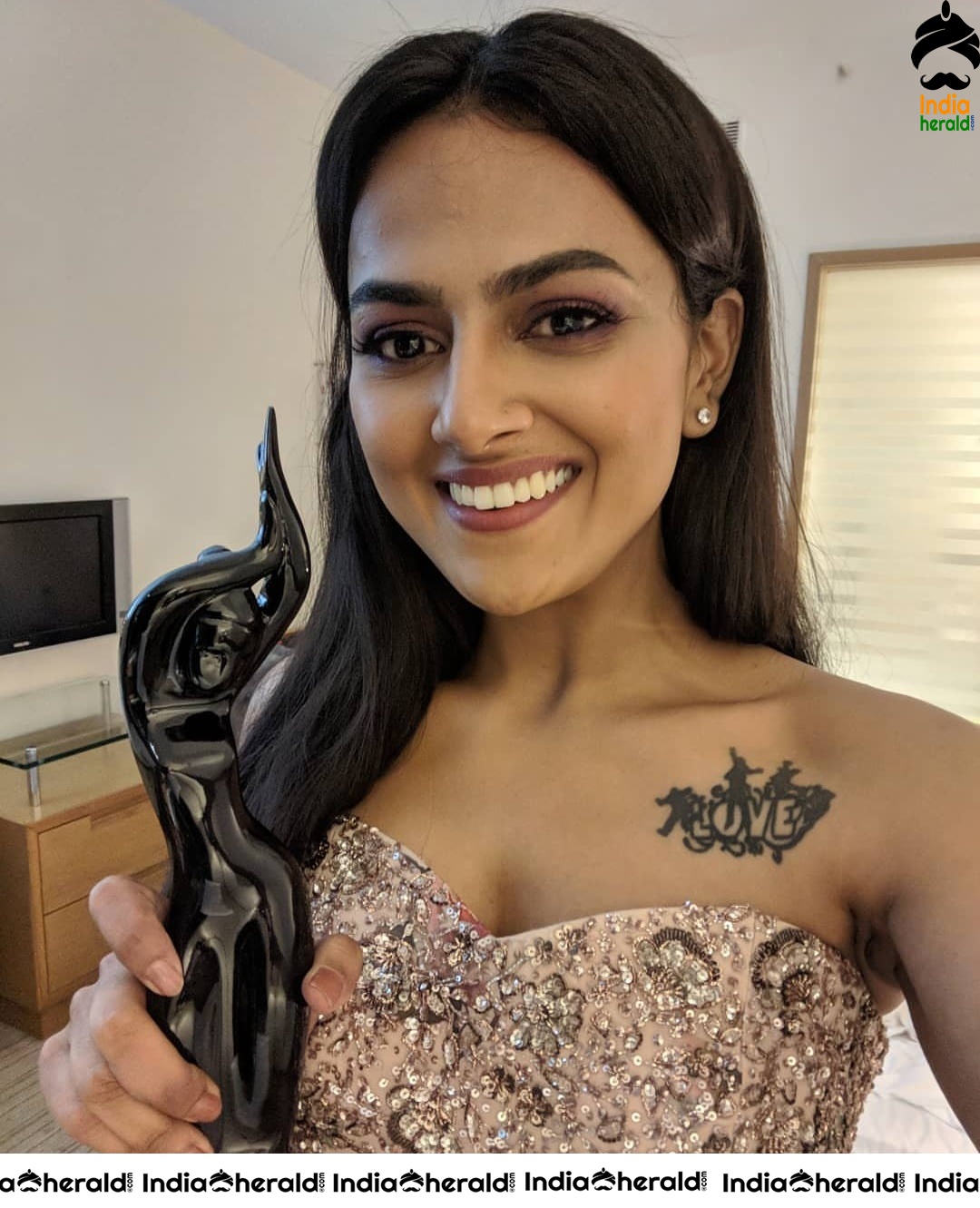 Shraddha Srinath Gorgeous Hot Clicks Set 2