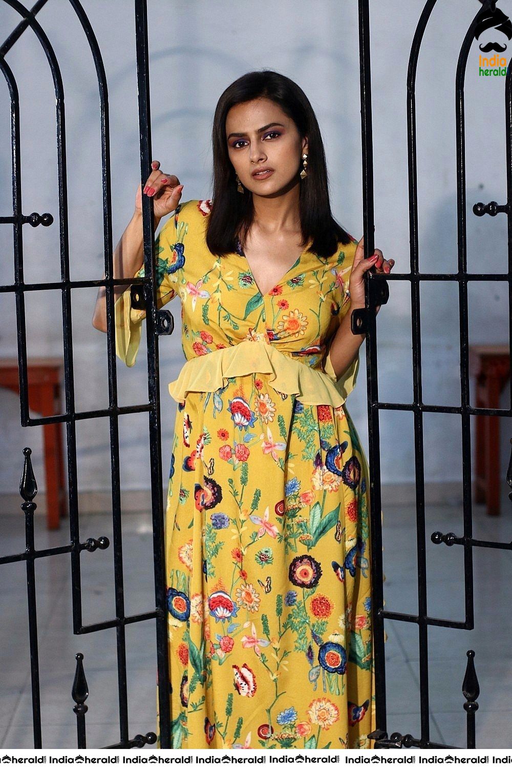 Shraddha Srinath Hot Photoshoot Stills Set 1