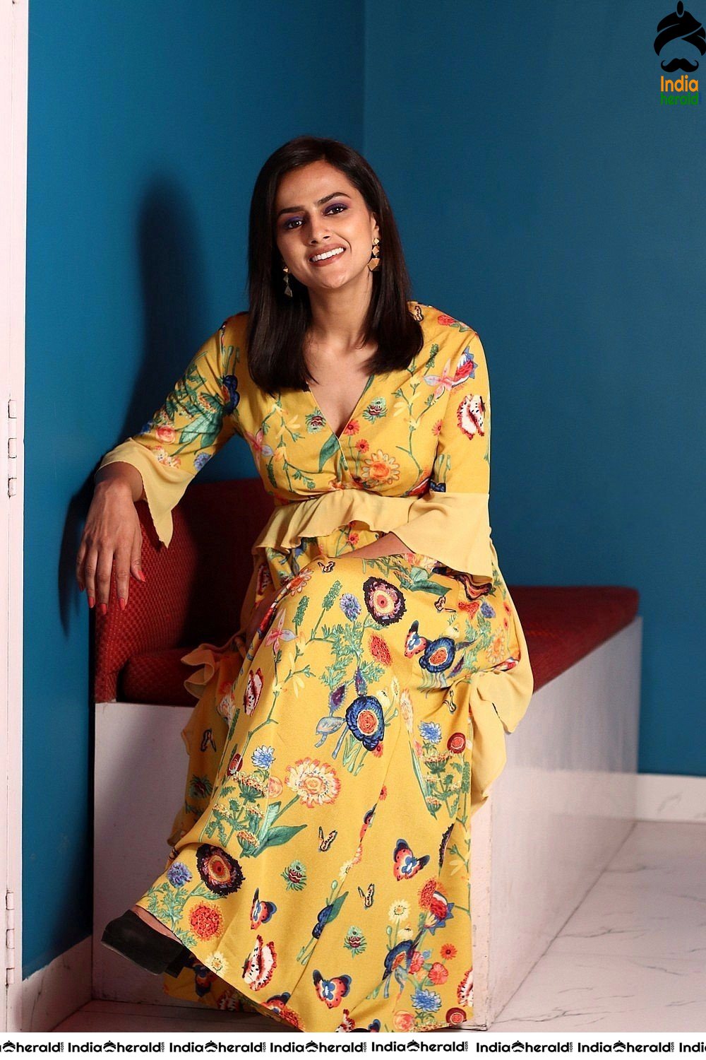 Shraddha Srinath Hot Photoshoot Stills Set 1