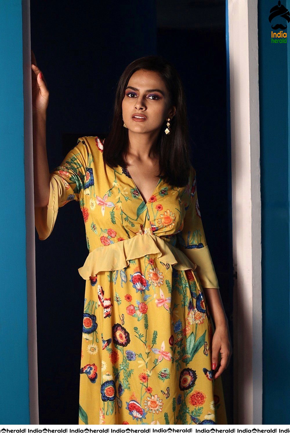 Shraddha Srinath Hot Photoshoot Stills Set 1