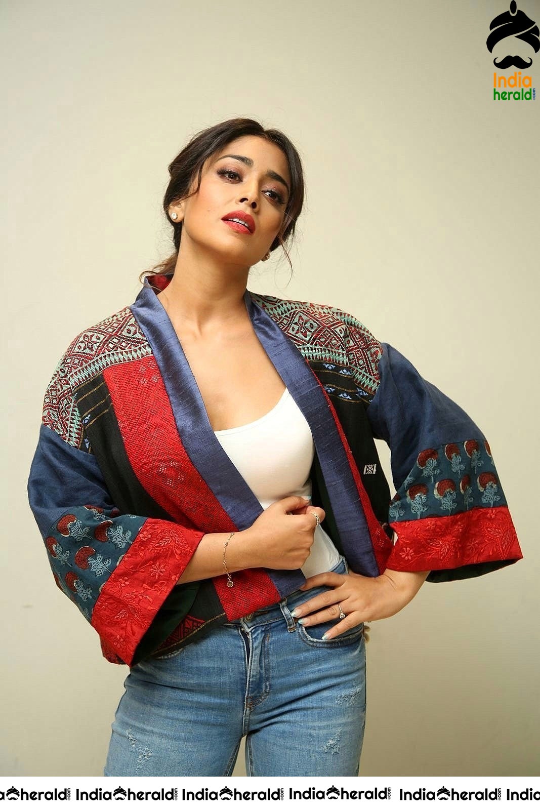 Shriya Latest Hot Photoshoot in Tight Dress Set 1