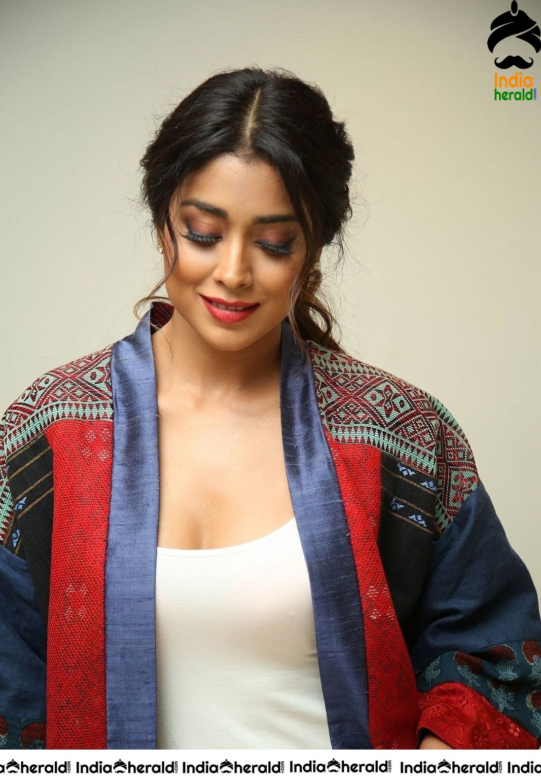 Shriya Latest Hot Photoshoot in Tight Dress Set 2