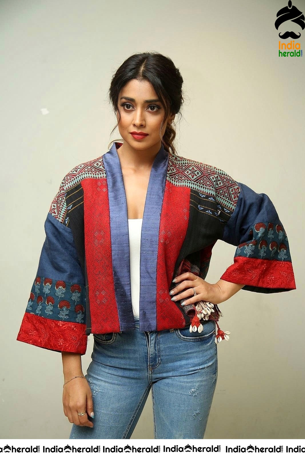 Shriya Latest Hot Photoshoot in Tight Dress Set 2