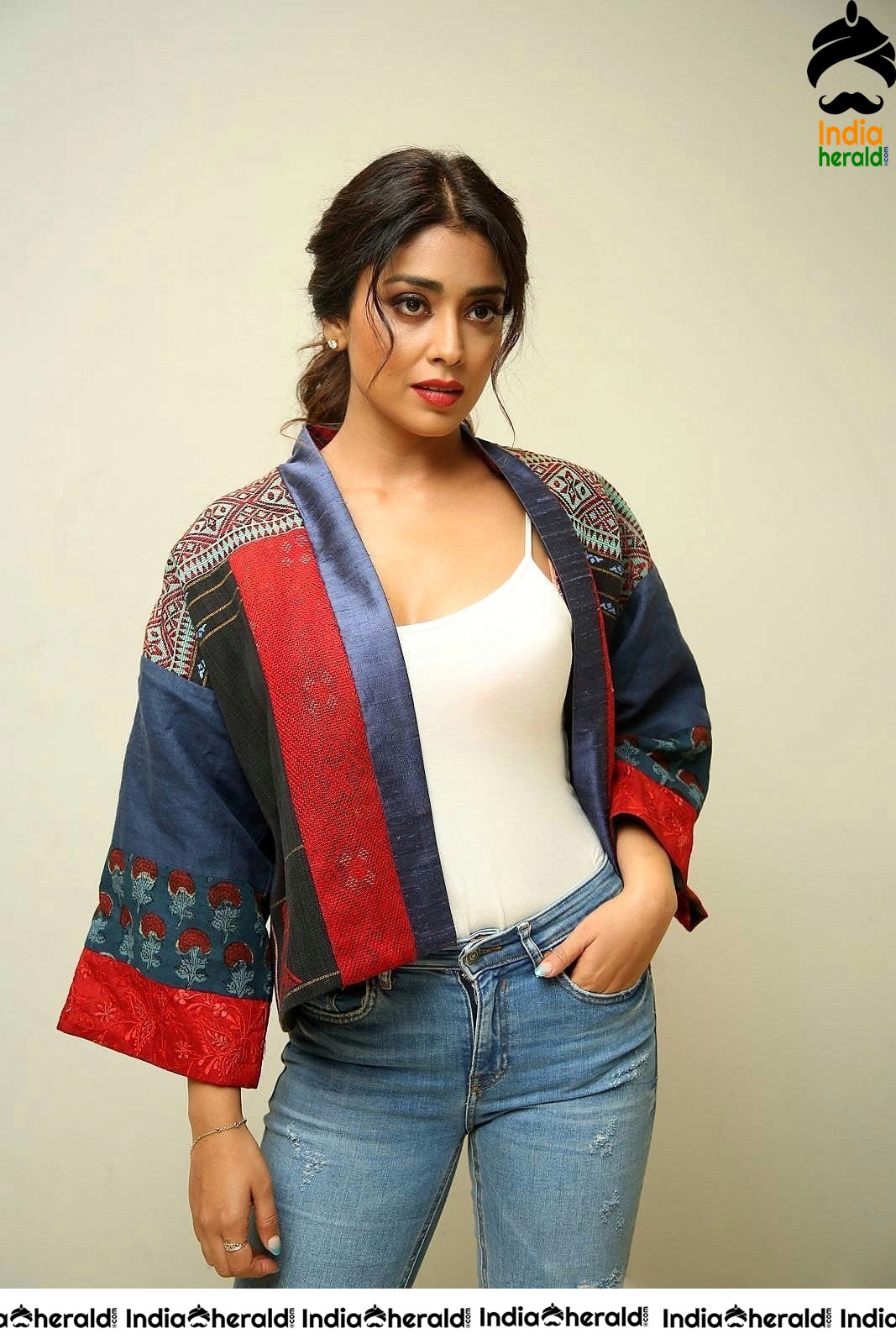 Shriya Latest Hot Photoshoot in Tight Dress Set 2