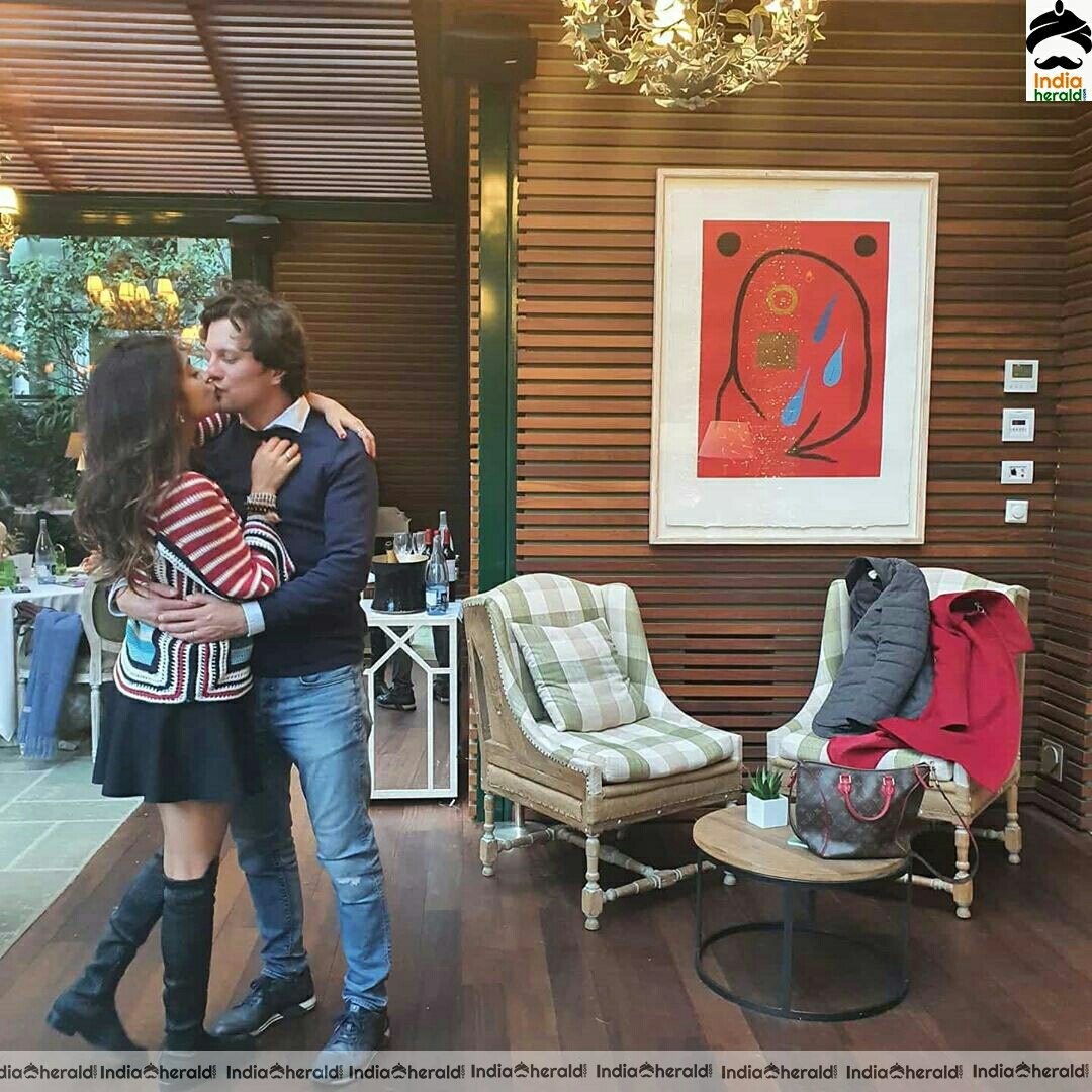 Shriya Saran Cute Vacation Clicks