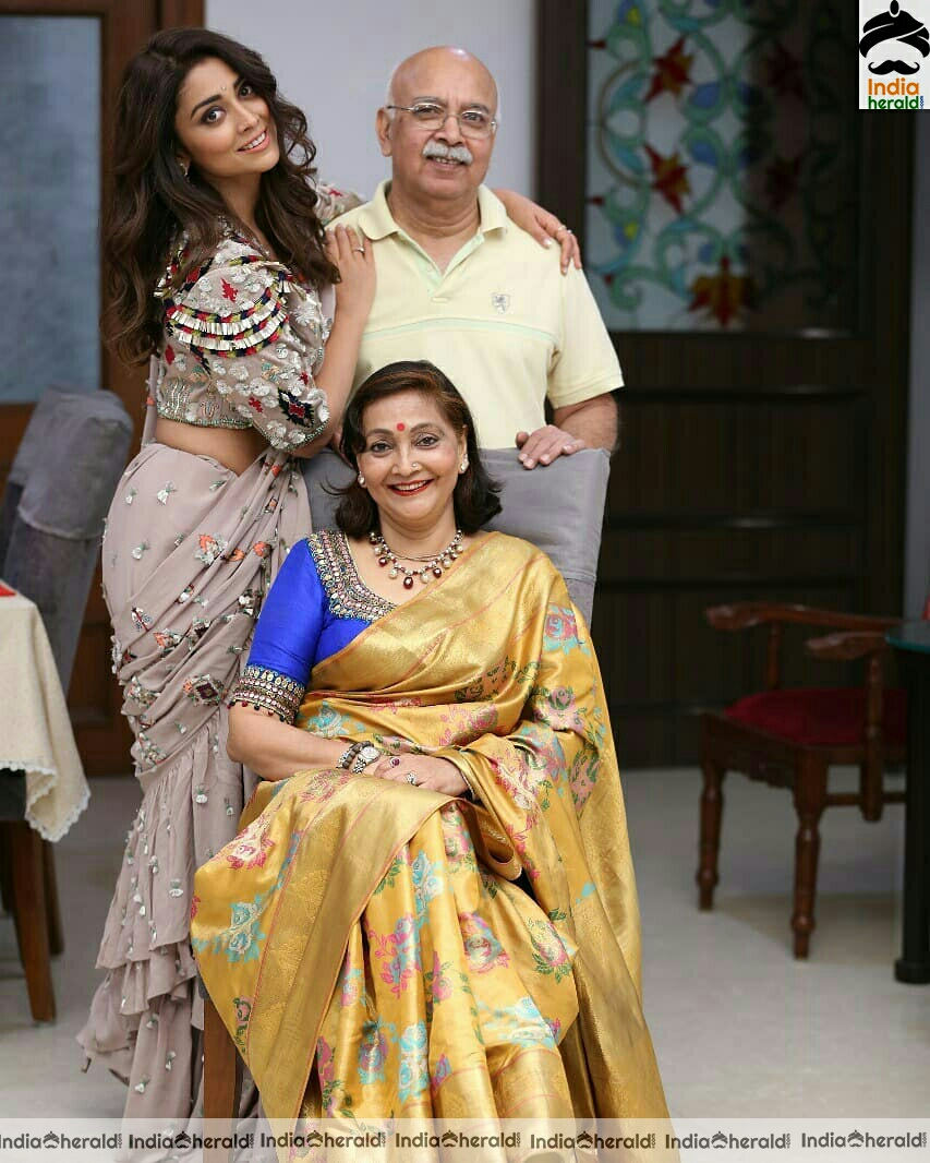 Shriya Saran Hot Latest Clicks