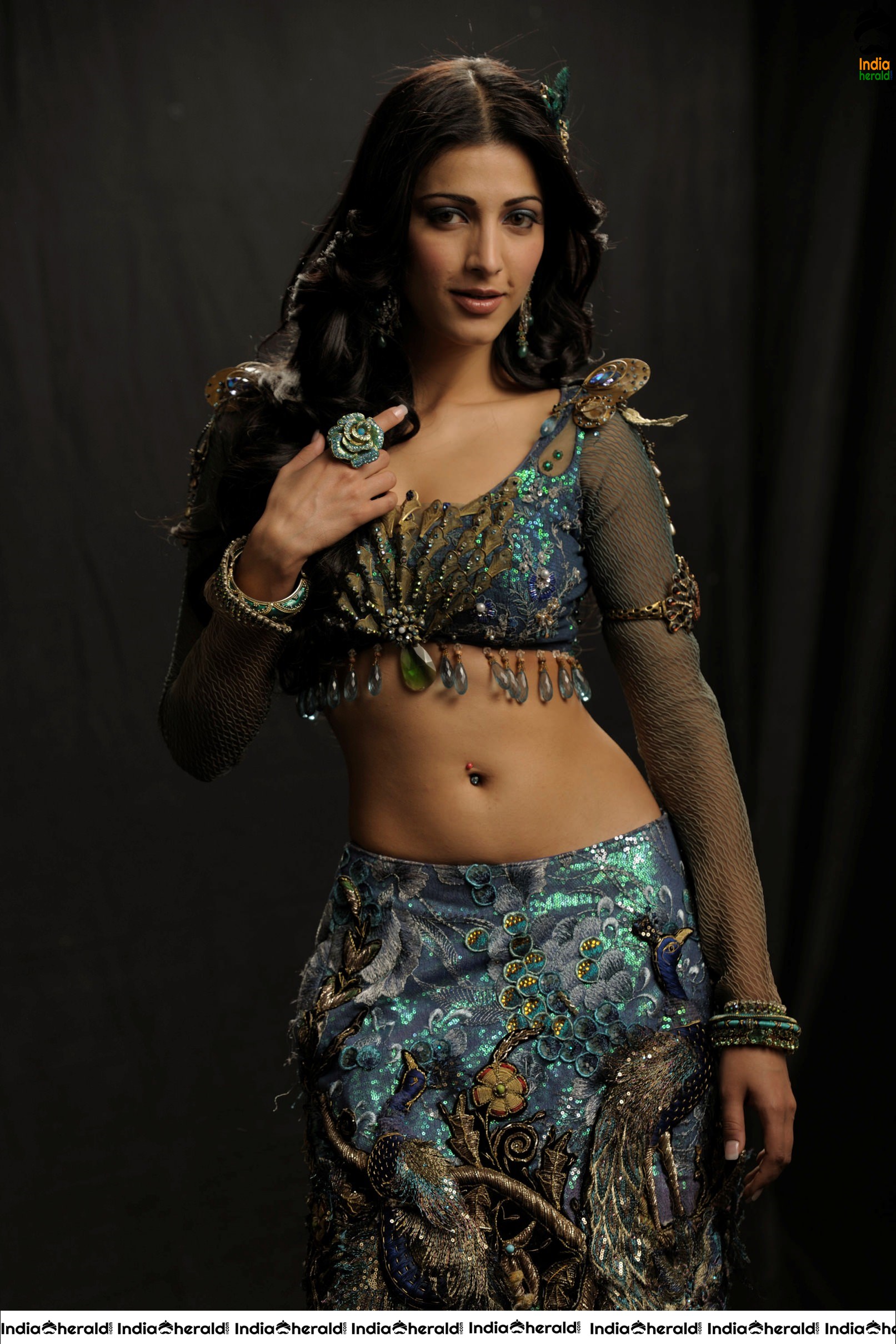 ShruthiHaasan Hot and Sexy Photos Collection from her various films Set 2