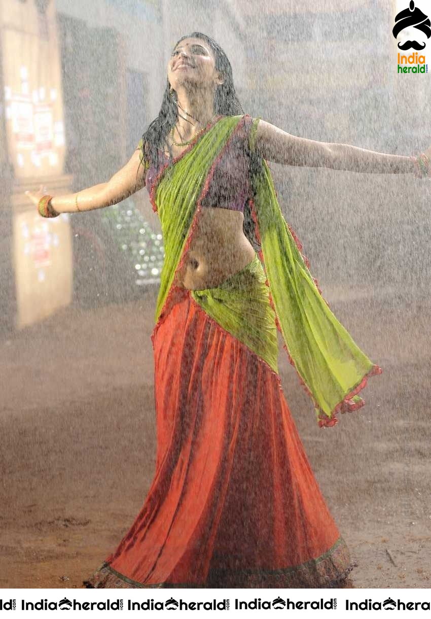 ShruthiHaasan Hot and Sexy Photos Collection from her various films Set 2
