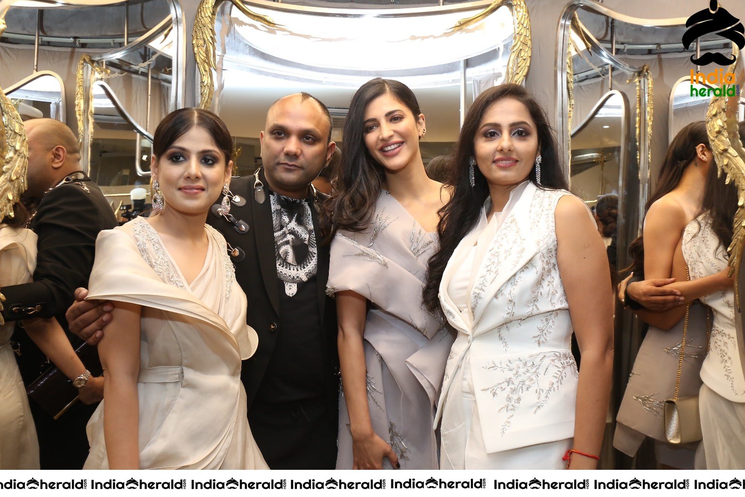 Shruti Haasan and Shriya Saran unveiled Couturier Gaurav Gupta Debut Couture Store Set 4