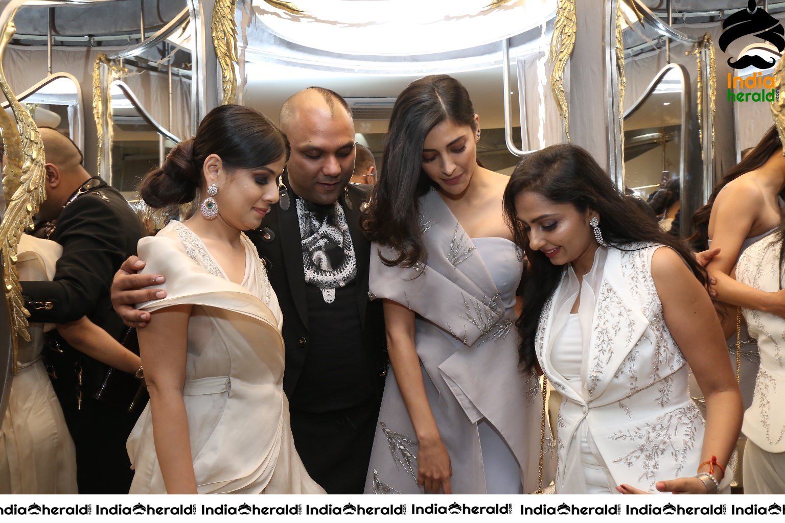 Shruti Haasan and Shriya Saran unveiled Couturier Gaurav Gupta Debut Couture Store Set 4