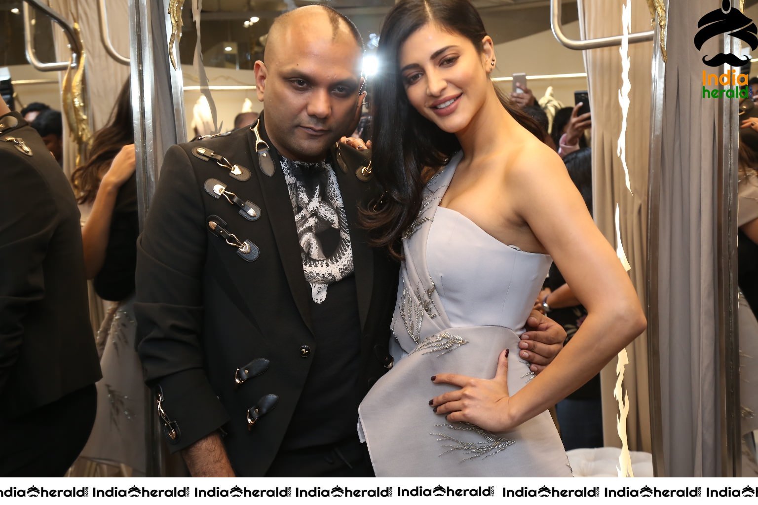 Shruti Haasan and Shriya Saran unveiled Couturier Gaurav Gupta Debut Couture Store Set 4