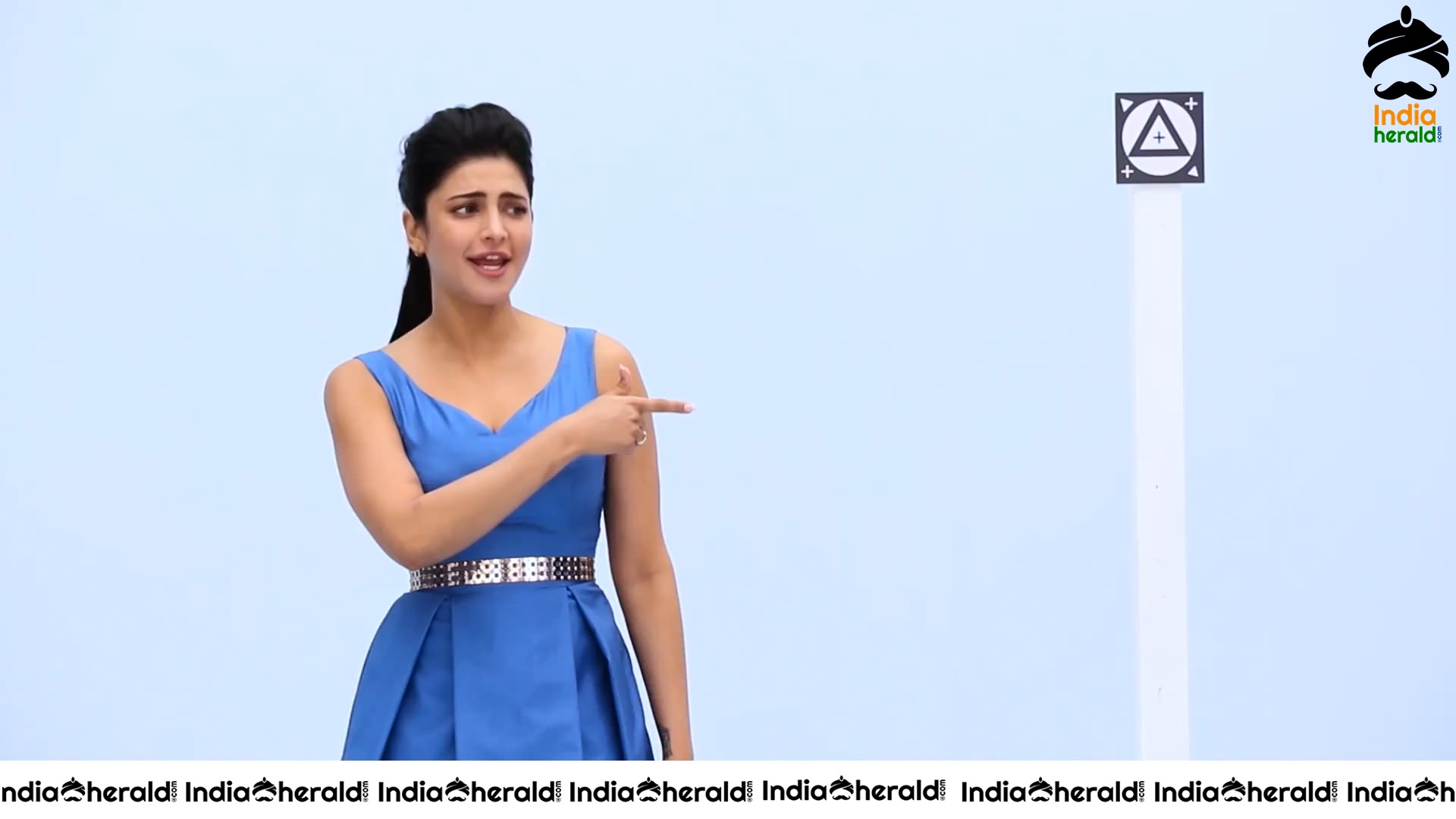 Shruti Haasan Hot BTS Photos During Ad Shoot Set 2