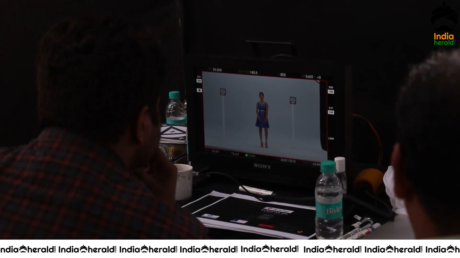 Shruti Haasan Hot BTS Photos During Ad Shoot Set 6