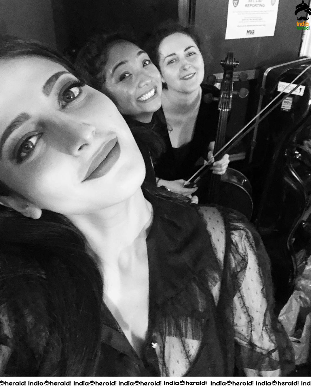 Shruti Haasan Latest Hot Photos Compilation Set 2