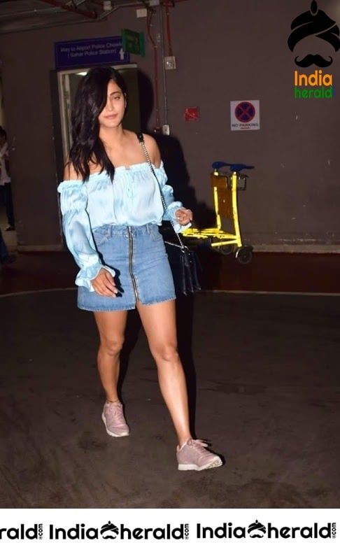 Shruti Haasan Latest Photos where she flaunts her Slender Thighs