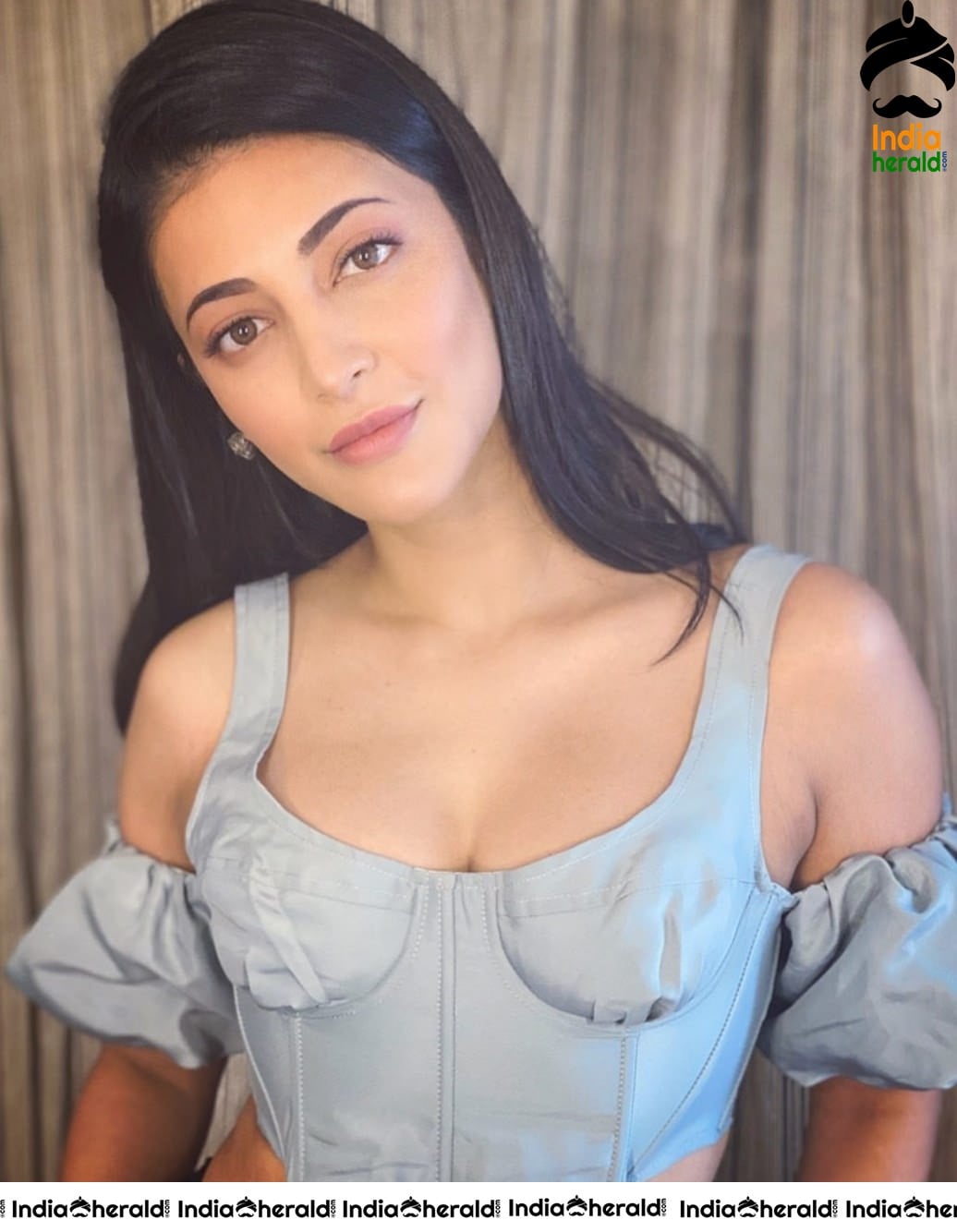 Shruti Haasan Latest Photos which will definitely Tempt your Mood