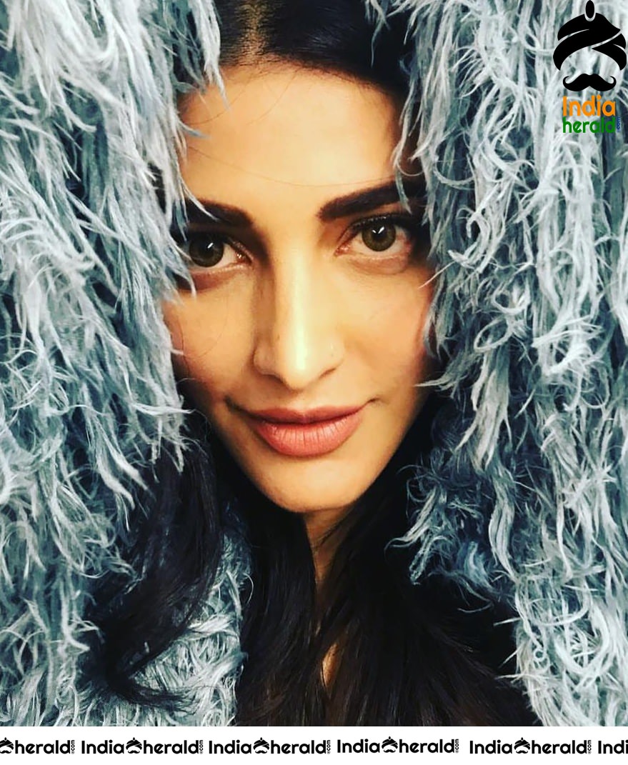 Shruti Haasan Latest Photos which will definitely Tempt your Mood