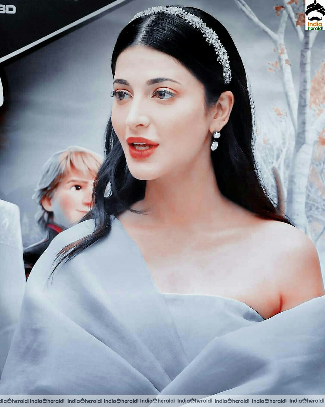 Shruti Hassan looking angelic and pretty in these photos