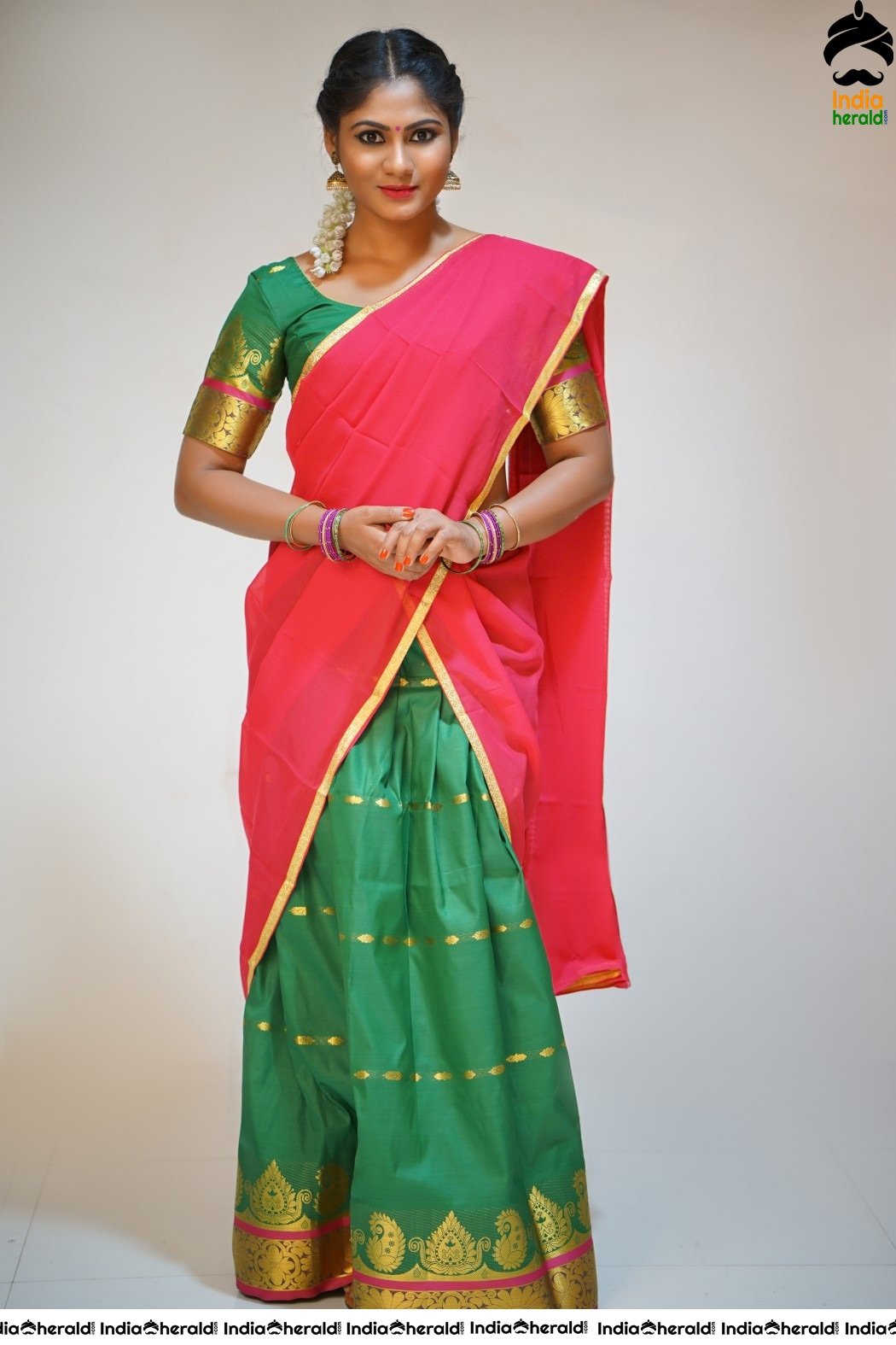 Shruti Reddy Half Saree Beautiful Stills