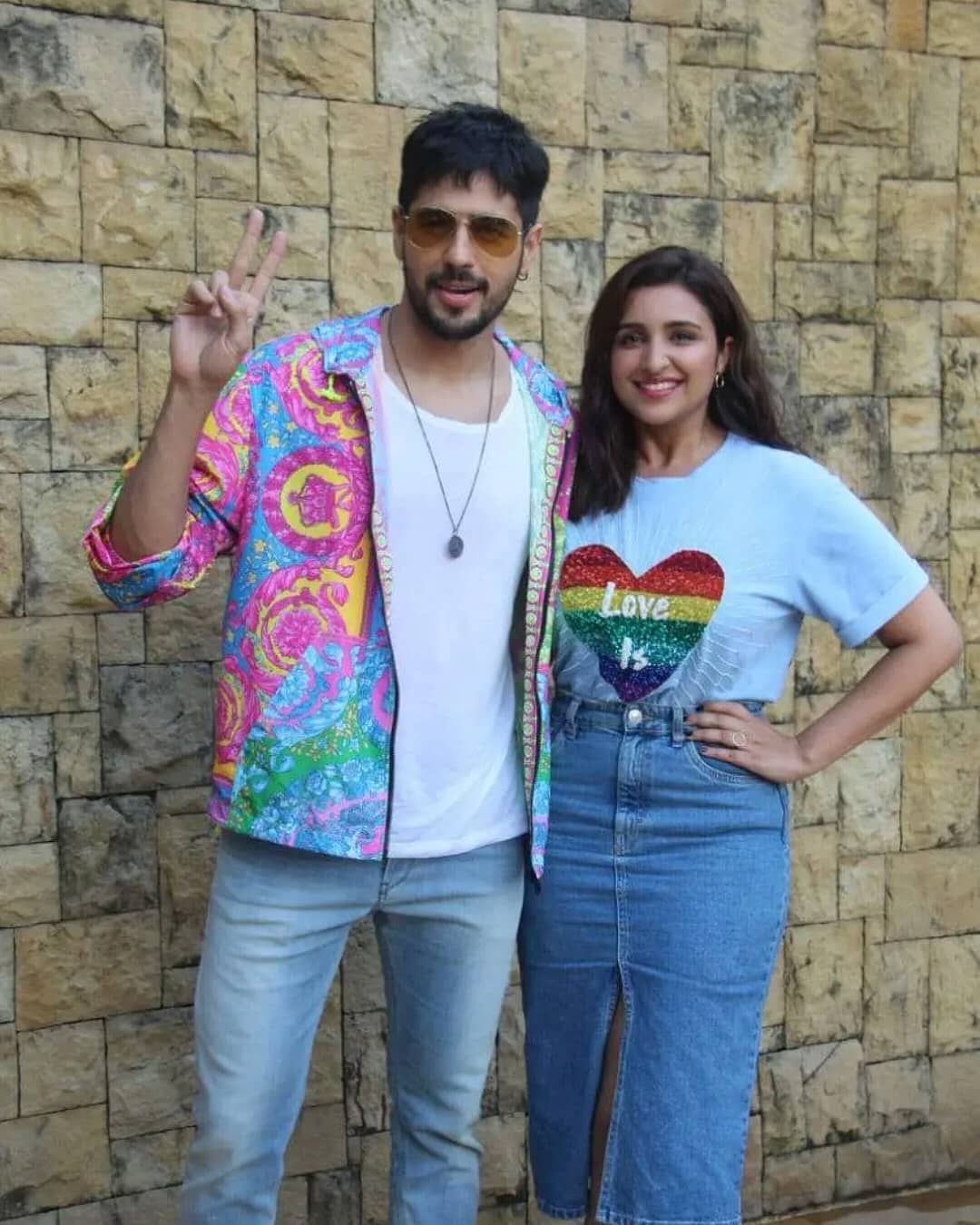 Siddharth Malhotra Parineeti Chopra Are All Smiles During Jobariya Jodi Promotion