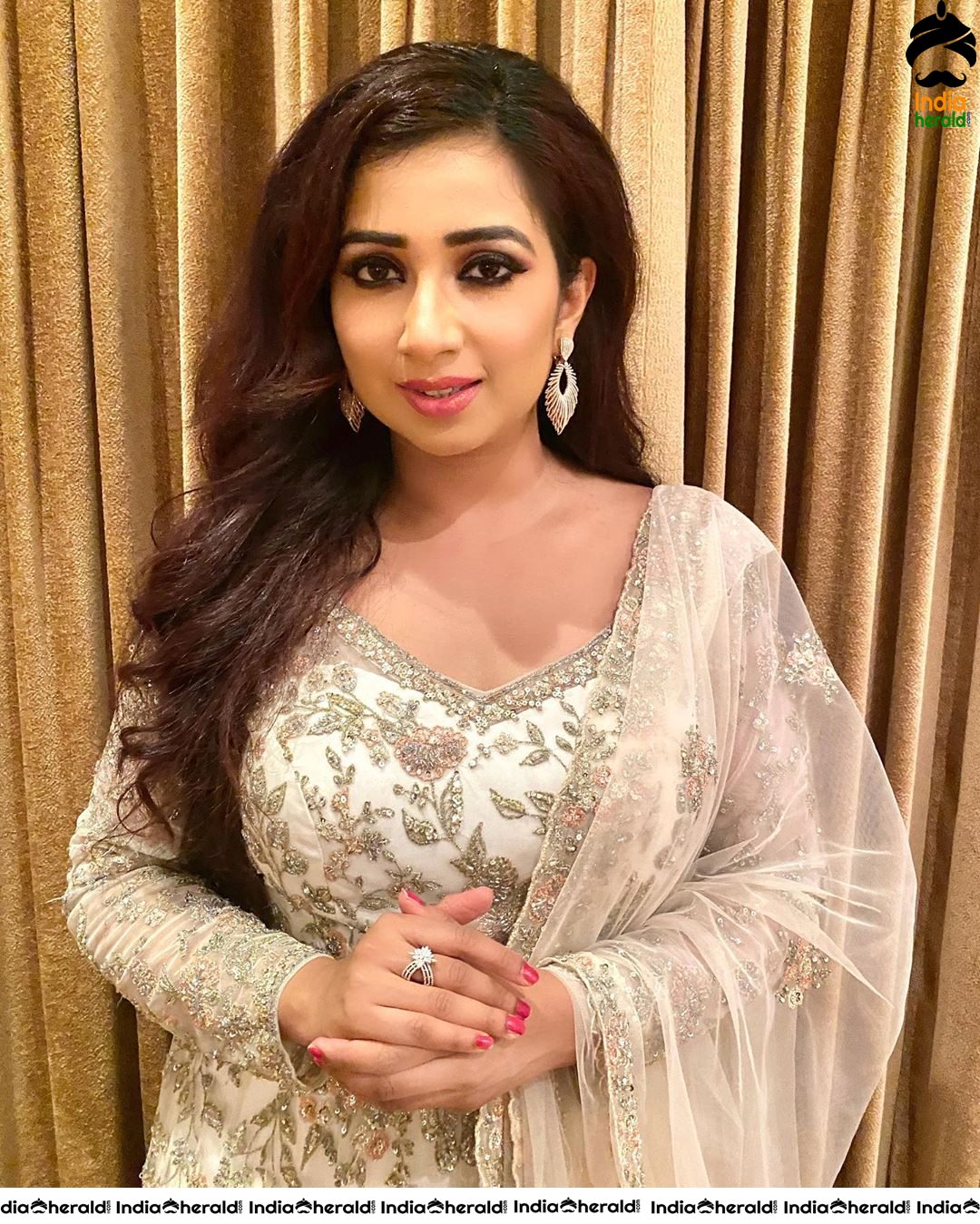 Singer Shreya Ghoshal Latest Hot Photos Collection Set 3