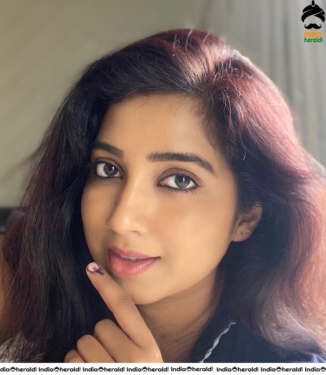 Singer Shreya Ghoshal Latest Hot Photos Collection Set 7