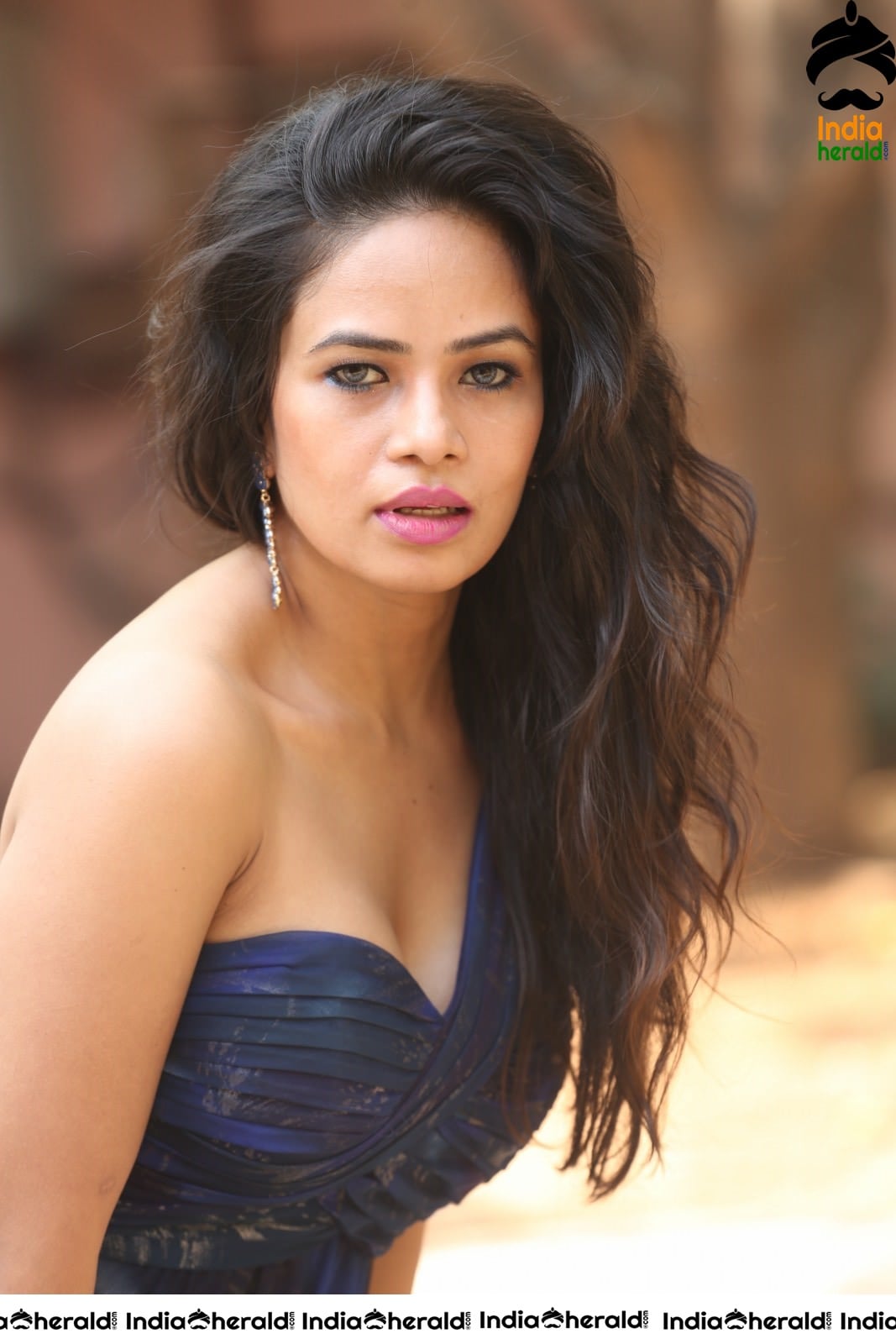 Sizzling Hot Minakkshi Kalitaa Latest Photos Set 2