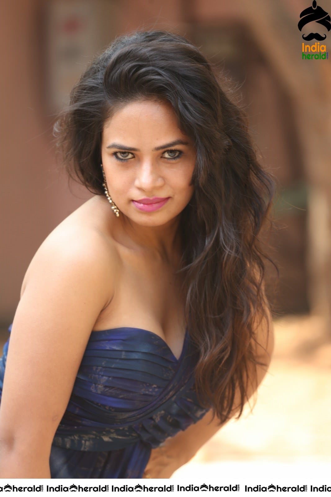 Sizzling Hot Minakkshi Kalitaa Latest Photos Set 2