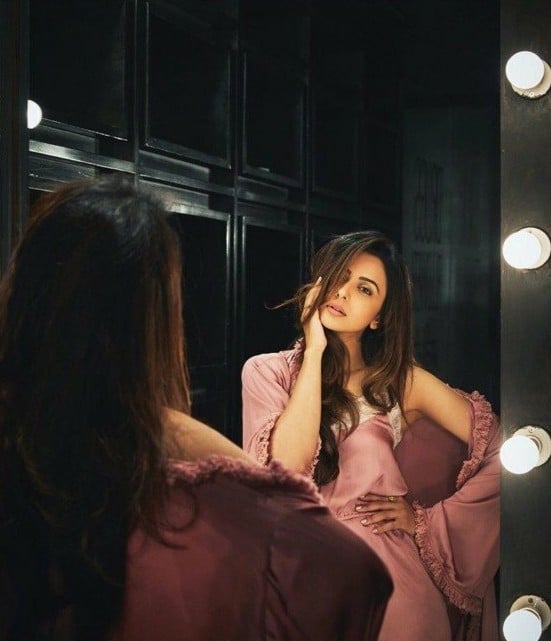 Sizzling Hot Rakul Preet Singh latest stills