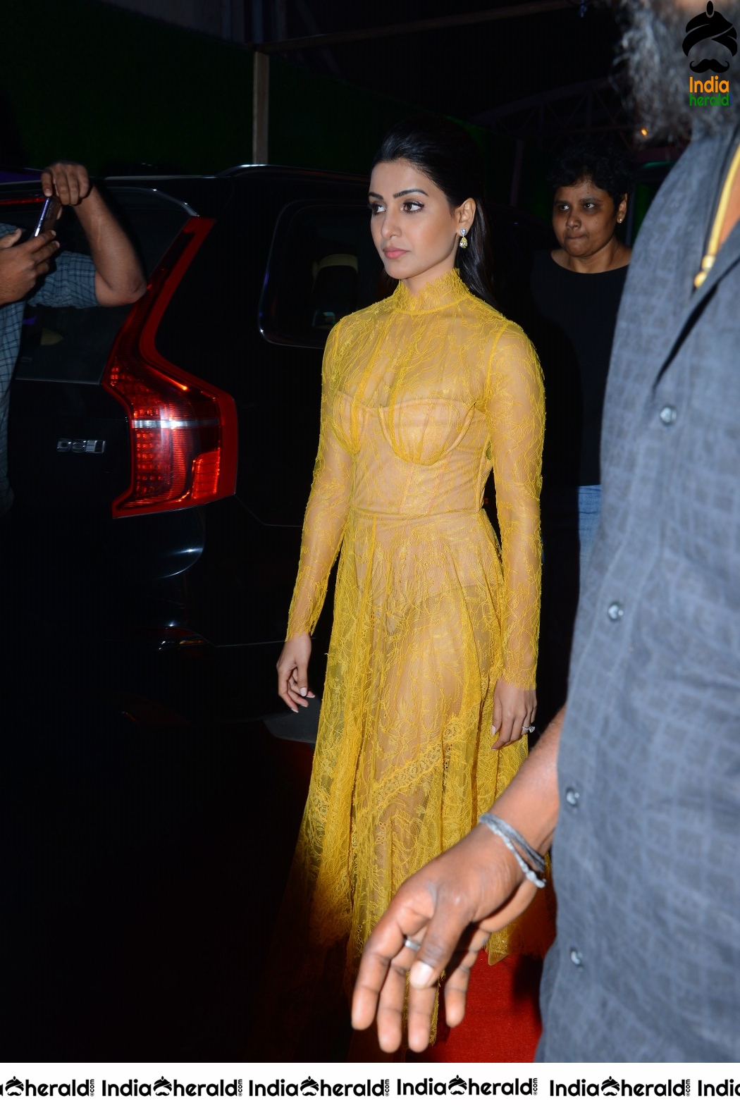 Sizzling Samantha Oozing Hotness in Transparent Yellow Outfit Set 1