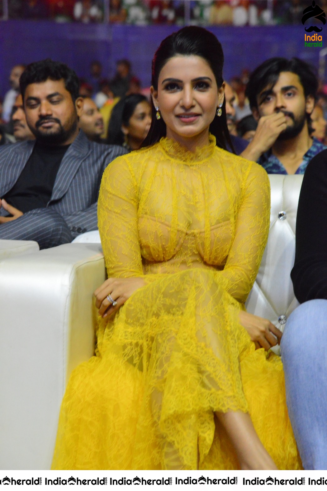 Sizzling Samantha Oozing Hotness in Transparent Yellow Outfit Set 2