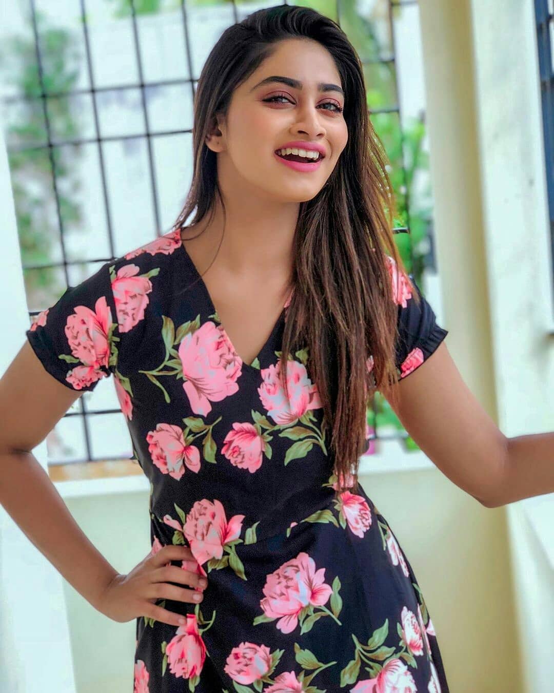 Sizzling Shivani Narayanan Latest Compilation Pics