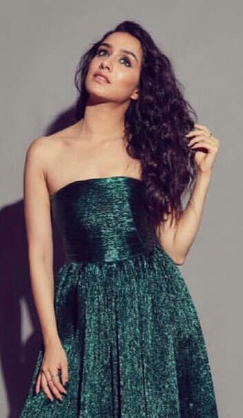 Sizzling Shraddha Kapoor Hot In Green Colour Dress Photoshoot