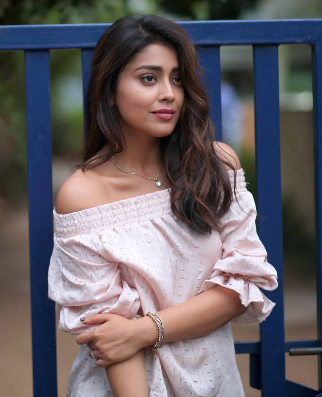 Sizzling Shriya Tempts Up In Latest Photos